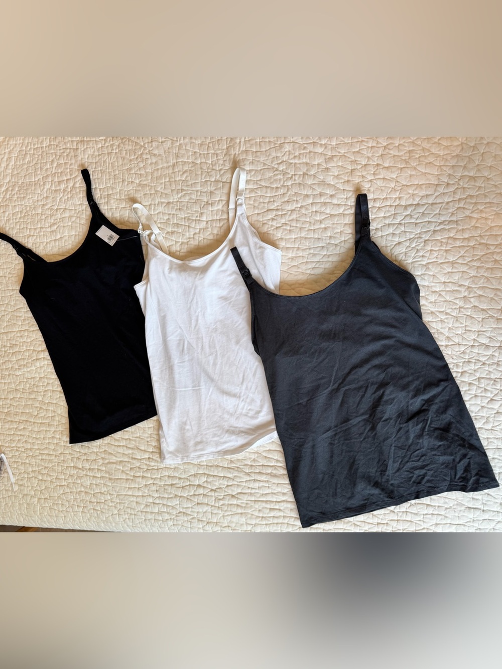 Old Navy Maternity Nursing Camis - Lot of 3 - NWT & Like New